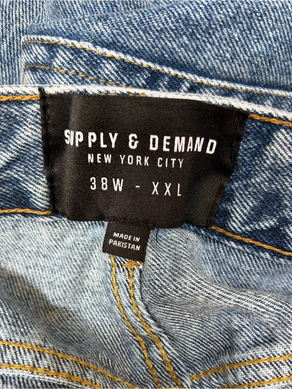 Straight-Fit Men's Denim Jeans in Mid Blue - Classic Everyday Style